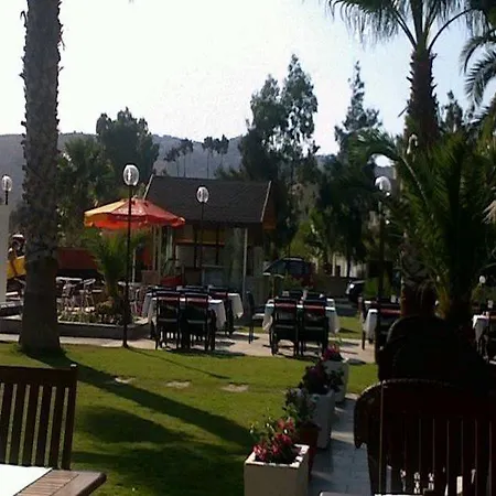 Hotel Kassandra 2*