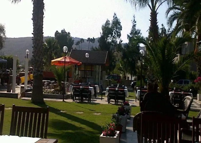 מלון Kassandra 2*